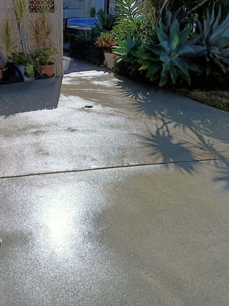 Brisbane Exterior Clean driveway and patio cleaning